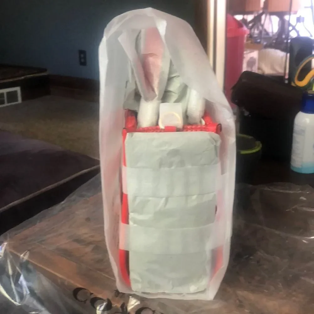 COACH DEMPSEY With large COACH PATCH LOGO . Removable strap. DEAD STOCK